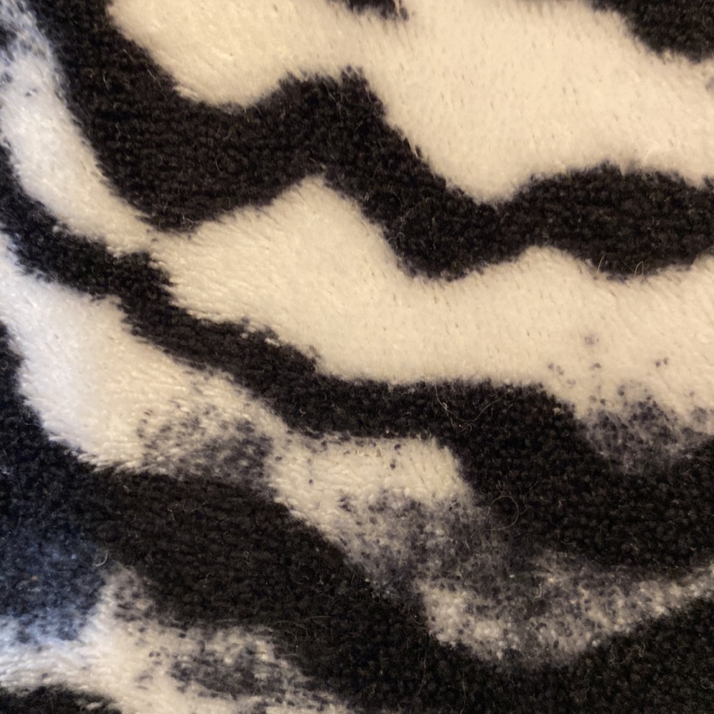Hotkiss, Hot Kiss, animal print robe, woman’s small - Picture 3 of 5